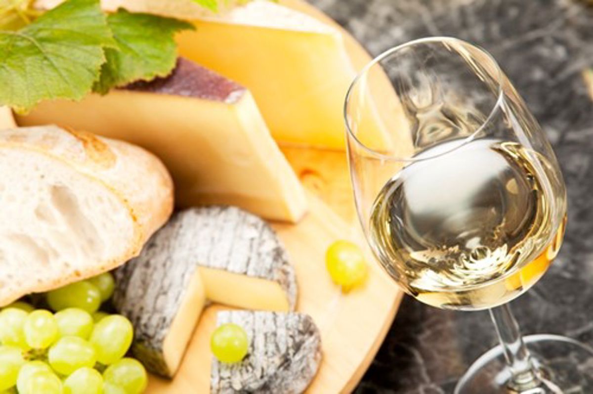 Kaas En Witte Wijn